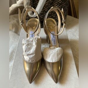 Brand New Jimmy Choo gold pump